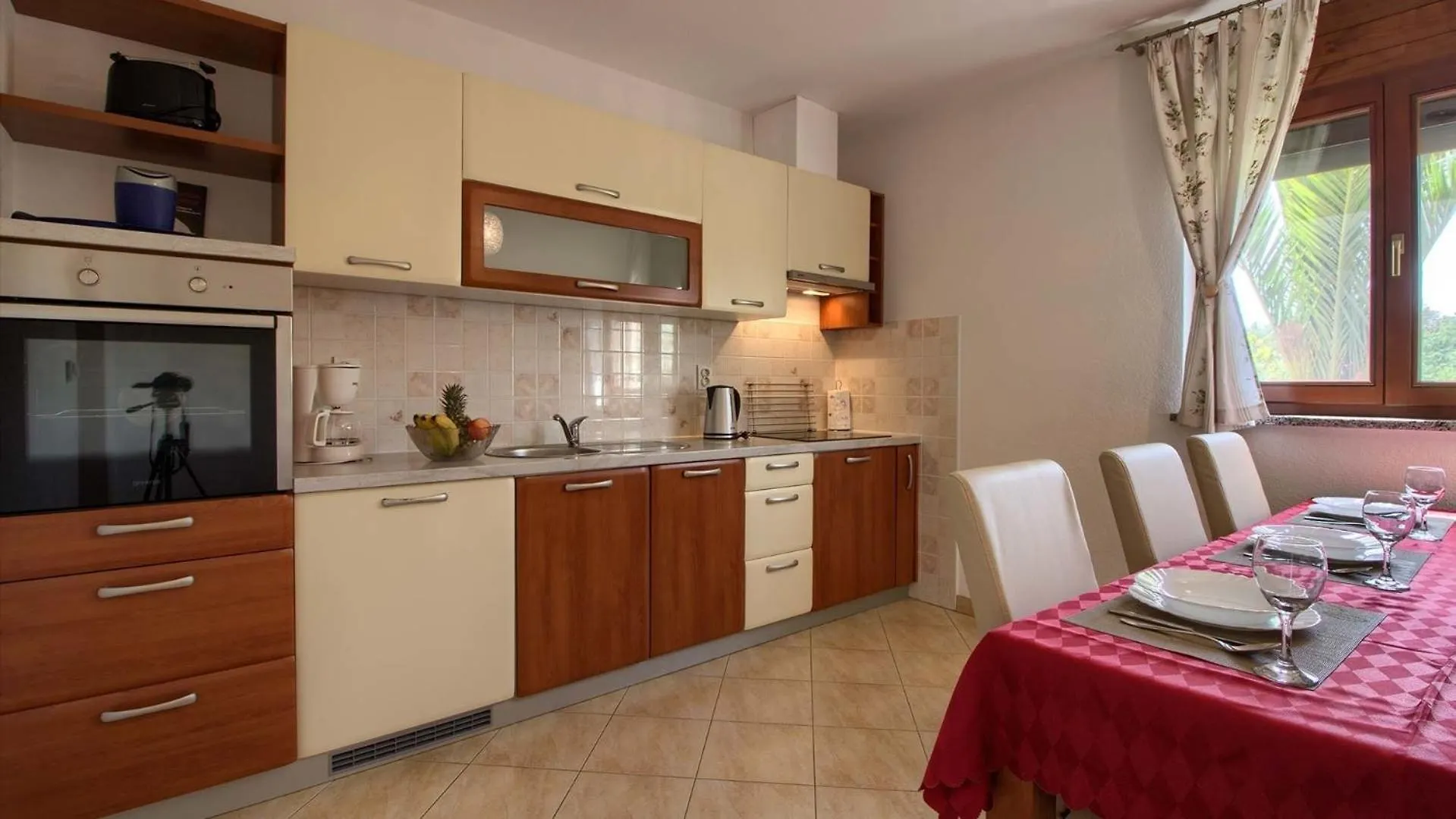 Ferienhaus Mit Privatpool Fuer 6 Personen Ca 140 Qm In Liznjan, Istrien Suedkueste Von Istrien 0*, Liznjan