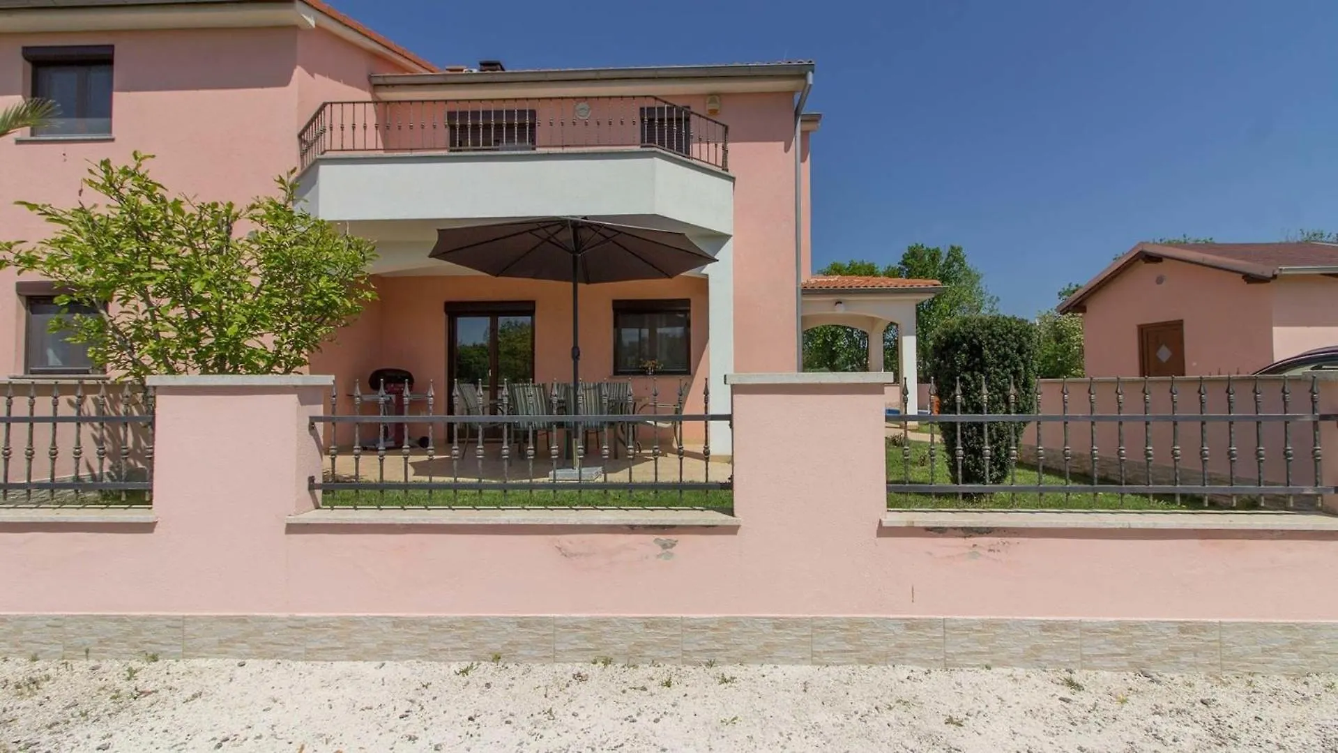 Ferienhaus Mit Privatpool Fuer 6 Personen Ca 140 Qm In Liznjan, Istrien Suedkueste Von Istrien Liznjan